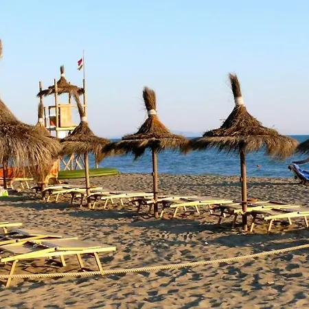 Aparthotel I Salici Del Pingrosso *